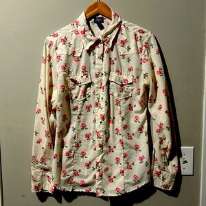 Super cute flower pearl button western style shirt